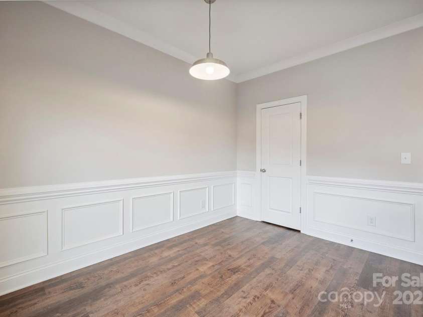 5020 Belmont Crossing Drive, Belmont, NC 28012.  MLS# CAR4277475, YatesRealty ID 27970. Dining Space