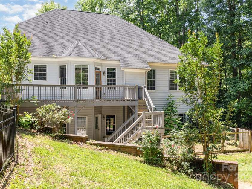 6655 Maple Spring Court, Denver, NC 28037.  MLS# CAR4284104, YatesRealty ID 27971. 