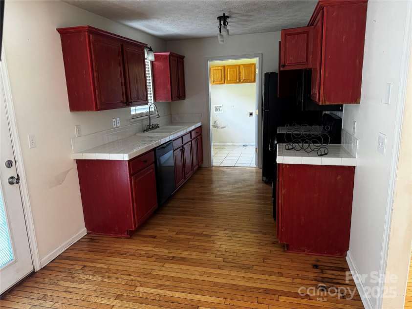 147 Freshfield Drive, Hudson, NC 28638.  MLS# CAR4281353, YatesRealty ID 27972. 