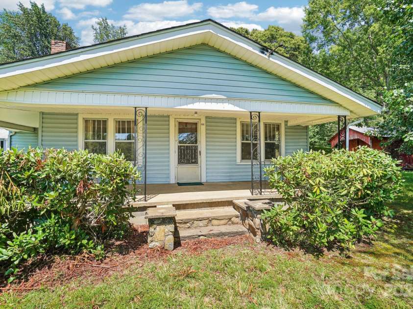 203 Beaverdam Road, Candler, NC 28715.  MLS# CAR4282589, YatesRealty ID 27973. Entrance