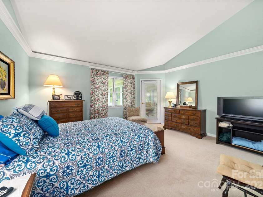 1016 Saddlebrook Drive, Hendersonville, NC 28739.  MLS# CAR4276679, YatesRealty ID 27976. 