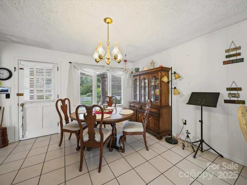 3471 Greentree Acres Road, Valdese, NC 28690.  MLS# CAR4272307, YatesRealty ID 27977. 