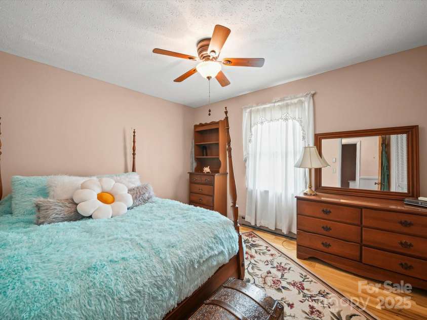 3471 Greentree Acres Road, Valdese, NC 28690.  MLS# CAR4272307, YatesRealty ID 27977. 