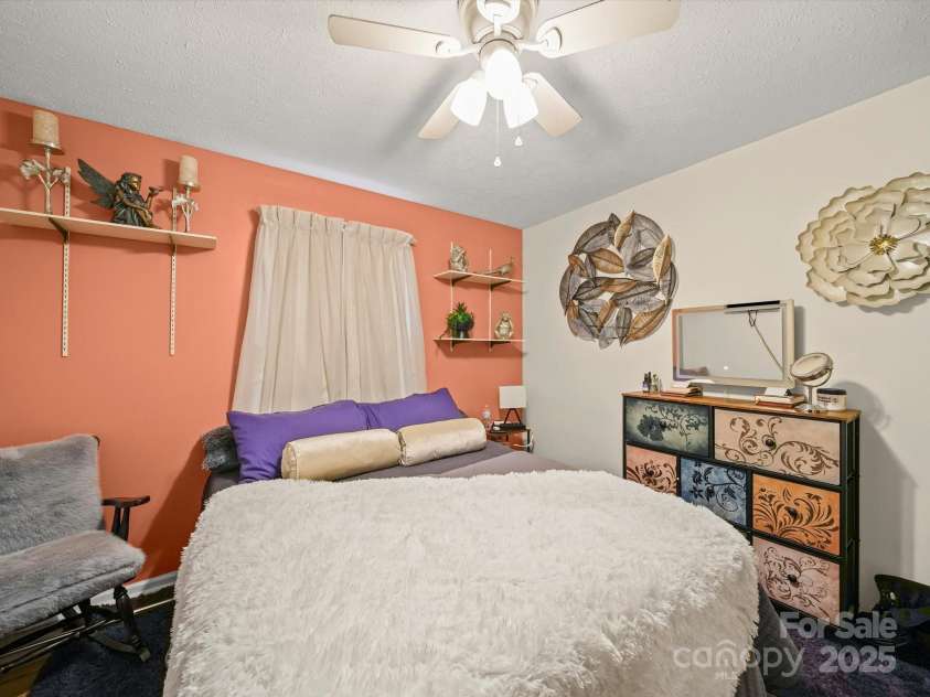 3471 Greentree Acres Road, Valdese, NC 28690.  MLS# CAR4272307, YatesRealty ID 27977. 