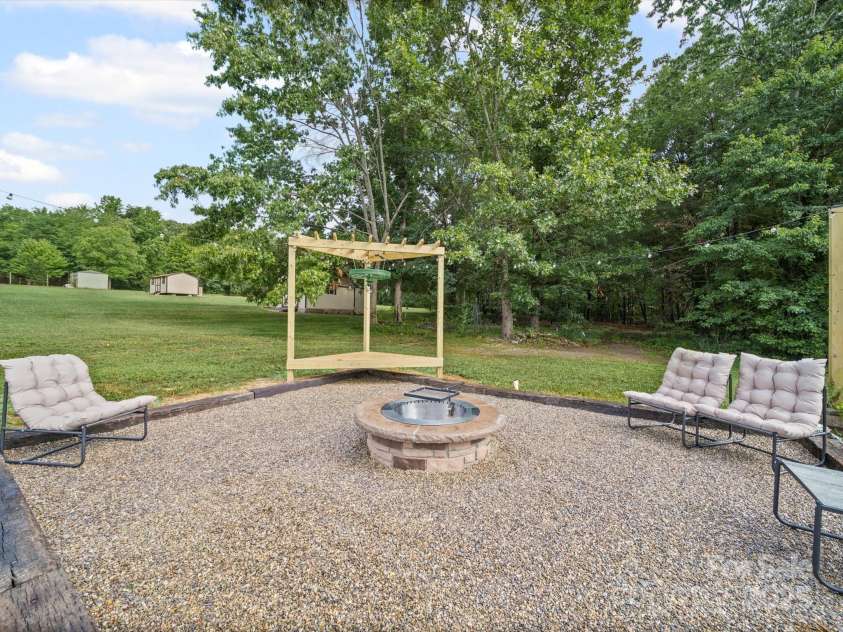3471 Greentree Acres Road, Valdese, NC 28690.  MLS# CAR4272307, YatesRealty ID 27977. 