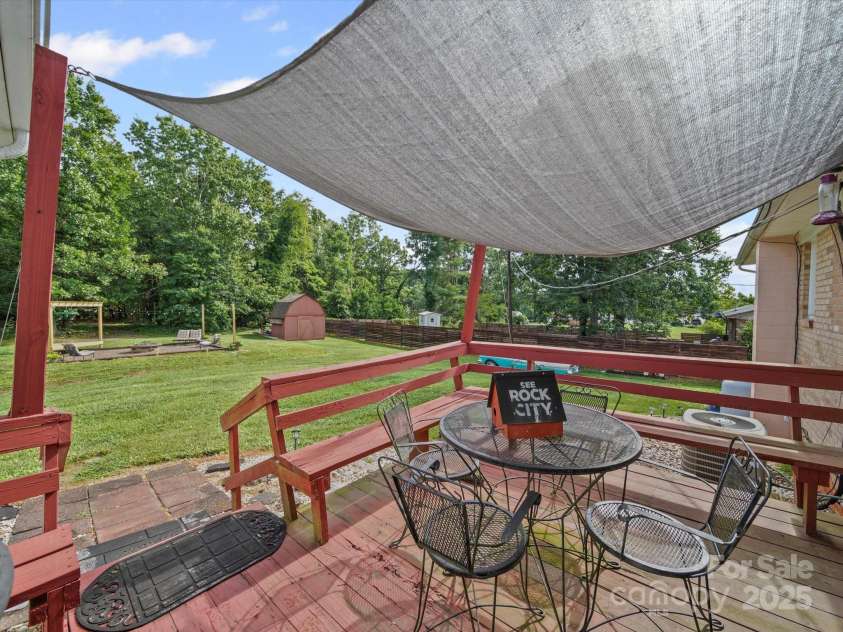 3471 Greentree Acres Road, Valdese, NC 28690.  MLS# CAR4272307, YatesRealty ID 27977. 