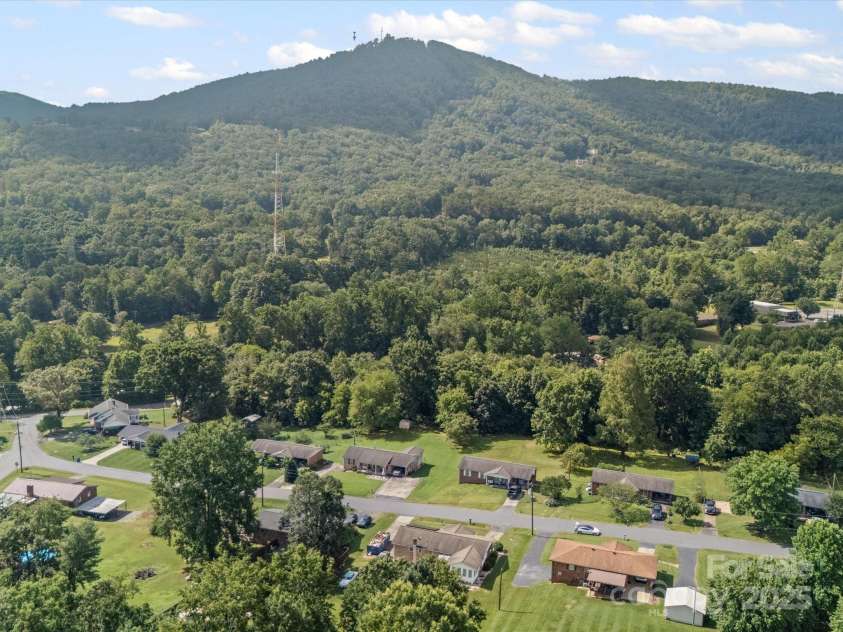 3471 Greentree Acres Road, Valdese, NC 28690.  MLS# CAR4272307, YatesRealty ID 27977. 