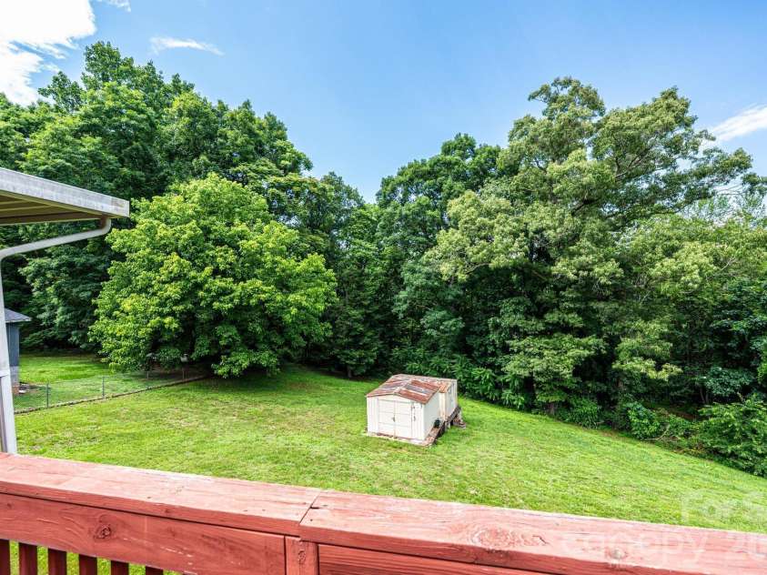 452 Swanson Drive, Lenoir, NC 28645.  MLS# CAR4389760, YatesRealty ID 27978. 
