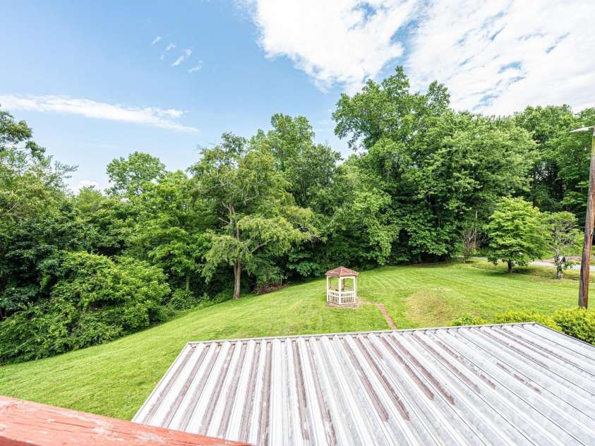 452 Swanson Drive, Lenoir, NC 28645.  MLS# CAR4389760, YatesRealty ID 27978. 