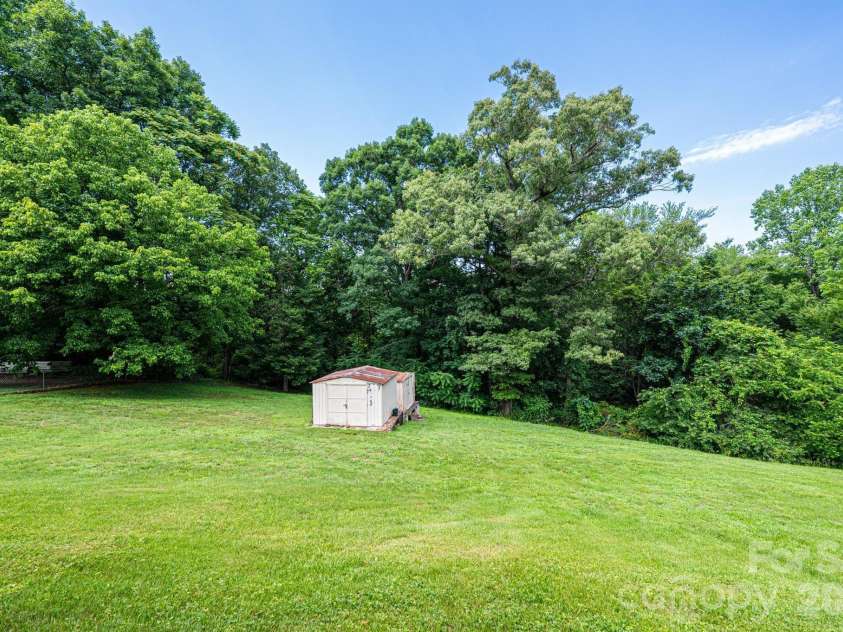 452 Swanson Drive, Lenoir, NC 28645.  MLS# CAR4389760, YatesRealty ID 27978. 