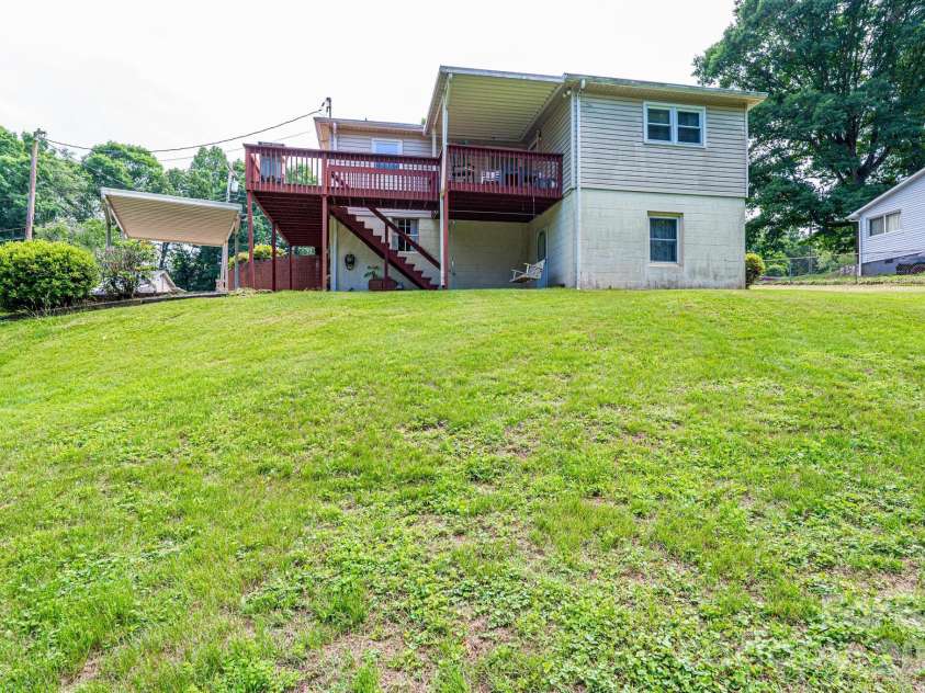 452 Swanson Drive, Lenoir, NC 28645.  MLS# CAR4389760, YatesRealty ID 27978. 