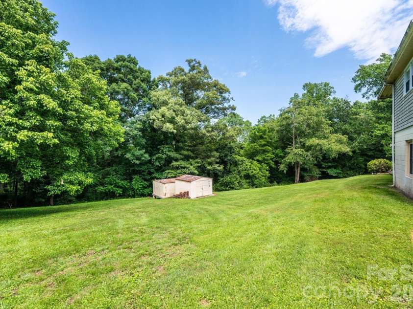 452 Swanson Drive, Lenoir, NC 28645.  MLS# CAR4389760, YatesRealty ID 27978. 