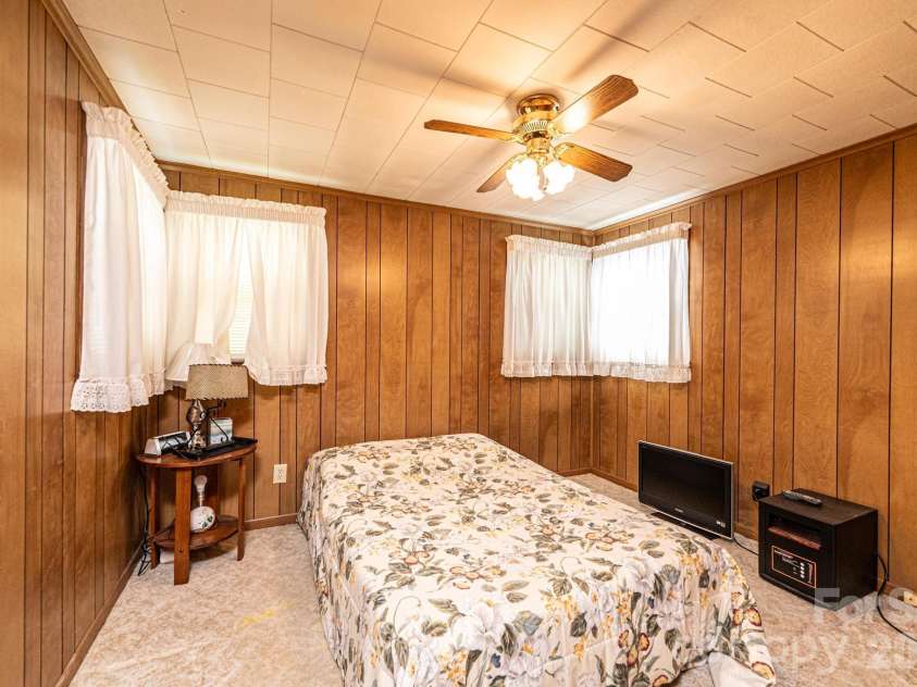 452 Swanson Drive, Lenoir, NC 28645.  MLS# CAR4389760, YatesRealty ID 27978. 