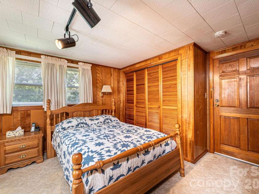 452 Swanson Drive, Lenoir, NC 28645.  MLS# CAR4389760, YatesRealty ID 27978. 