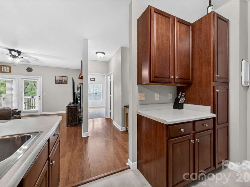 11921 Ridgeway Park Drive, Charlotte, NC 28277.  MLS# CAR4385924, YatesRealty ID 27979. 
