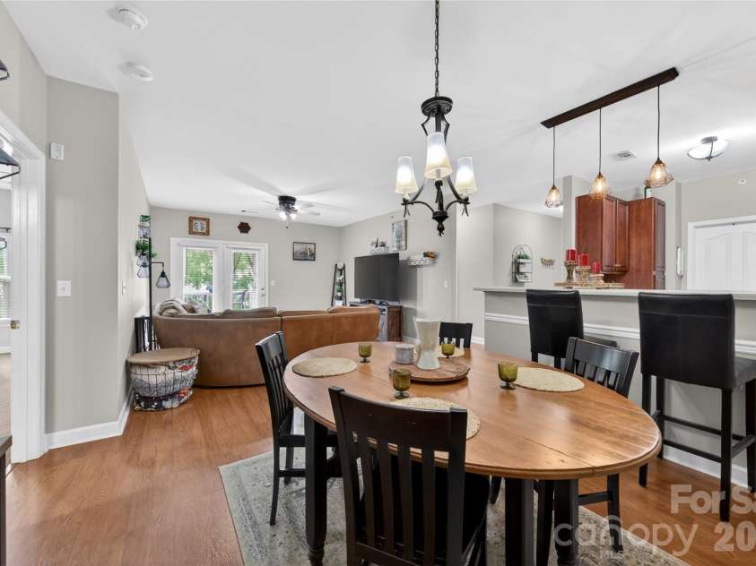 11921 Ridgeway Park Drive, Charlotte, NC 28277.  MLS# CAR4385924, YatesRealty ID 27979. 