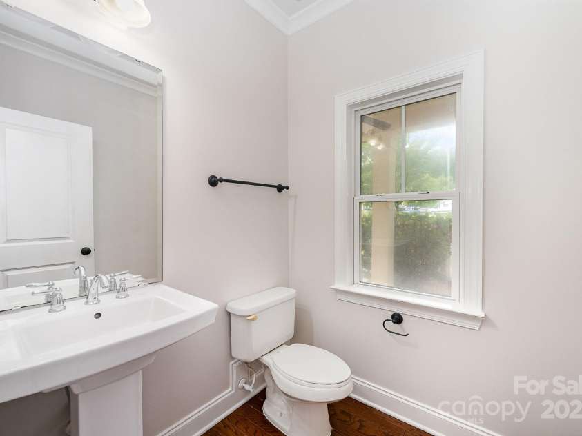 6304 Kennard Drive, Charlotte, NC 28216.  MLS# CAR4283125, YatesRealty ID 27979. 