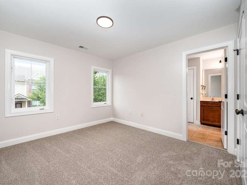 6304 Kennard Drive, Charlotte, NC 28216.  MLS# CAR4283125, YatesRealty ID 27979. 