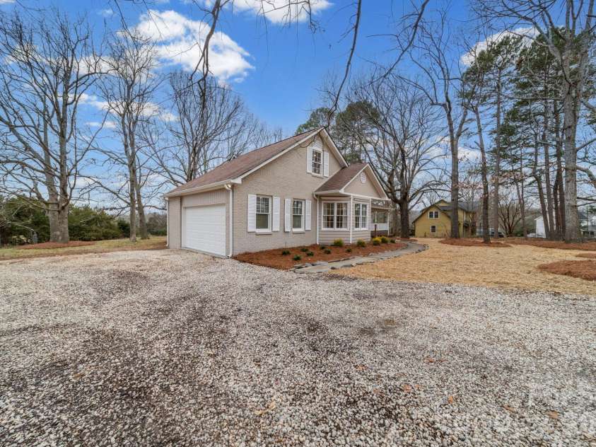 2721 Tara Drive, Monroe, NC 28112.  MLS# CAR4336627, YatesRealty ID 2798. 