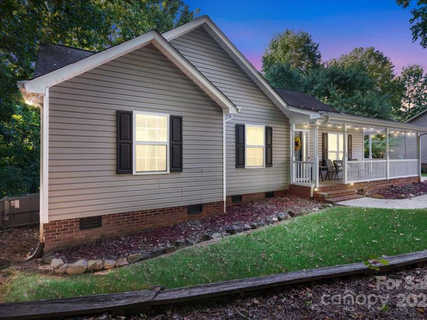 914 Ragin Lane, Rock Hill, SC 29732.  MLS# CAR4297529, YatesRealty ID 2798. 