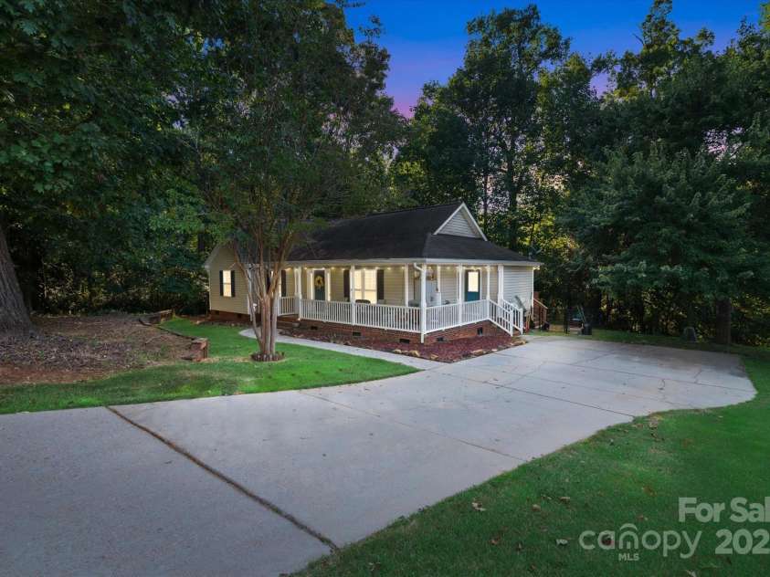914 Ragin Lane, Rock Hill, SC 29732.  MLS# CAR4297529, YatesRealty ID 2798. 
