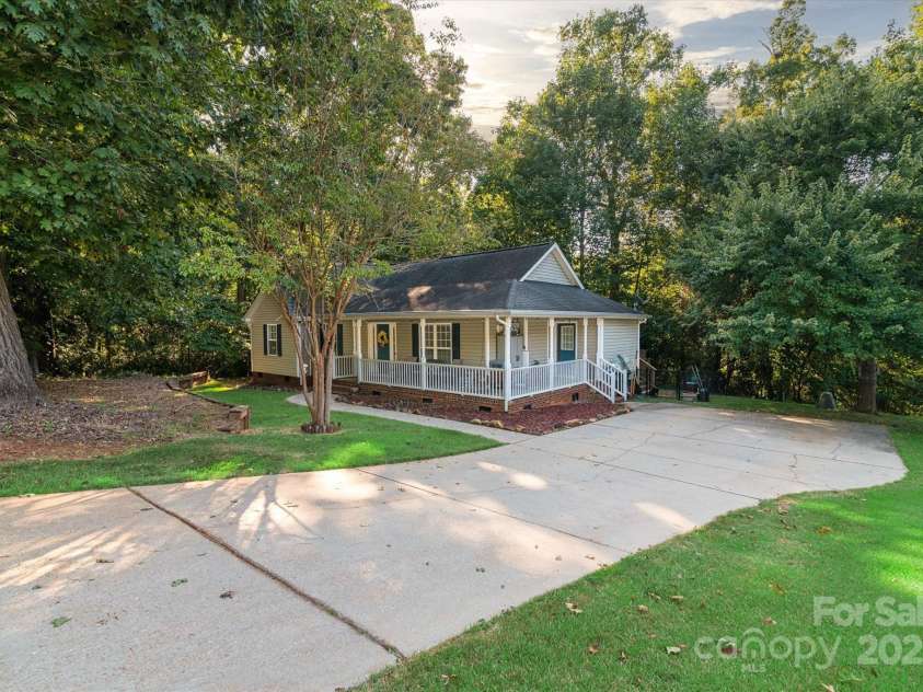 914 Ragin Lane, Rock Hill, SC 29732.  MLS# CAR4297529, YatesRealty ID 2798. 
