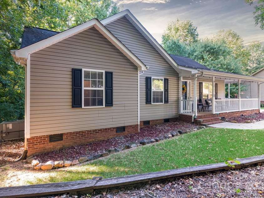 914 Ragin Lane, Rock Hill, SC 29732.  MLS# CAR4297529, YatesRealty ID 2798. 