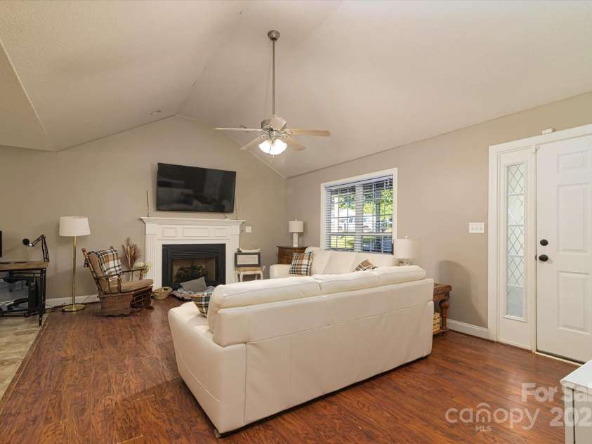 914 Ragin Lane, Rock Hill, SC 29732.  MLS# CAR4297529, YatesRealty ID 2798. 