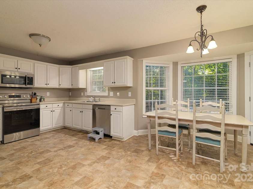 914 Ragin Lane, Rock Hill, SC 29732.  MLS# CAR4297529, YatesRealty ID 2798. 