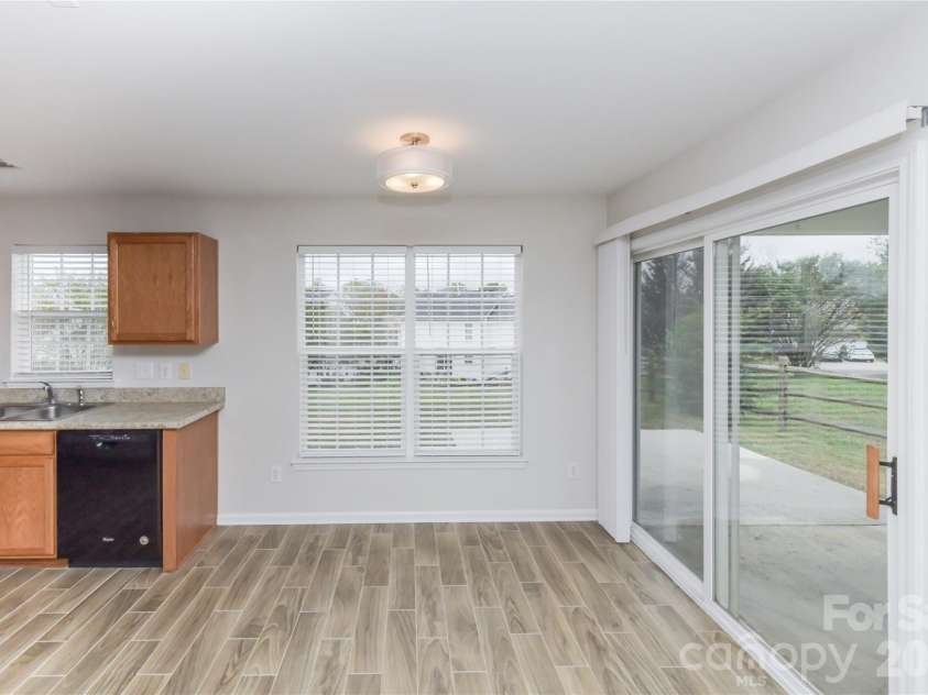 11927 Cheviott Hill Lane, Charlotte, NC 28213.  MLS# CAR4389997, YatesRealty ID 27980. 