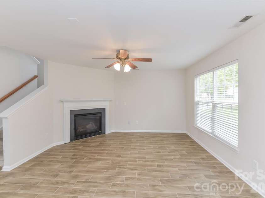 11927 Cheviott Hill Lane, Charlotte, NC 28213.  MLS# CAR4389997, YatesRealty ID 27980. 