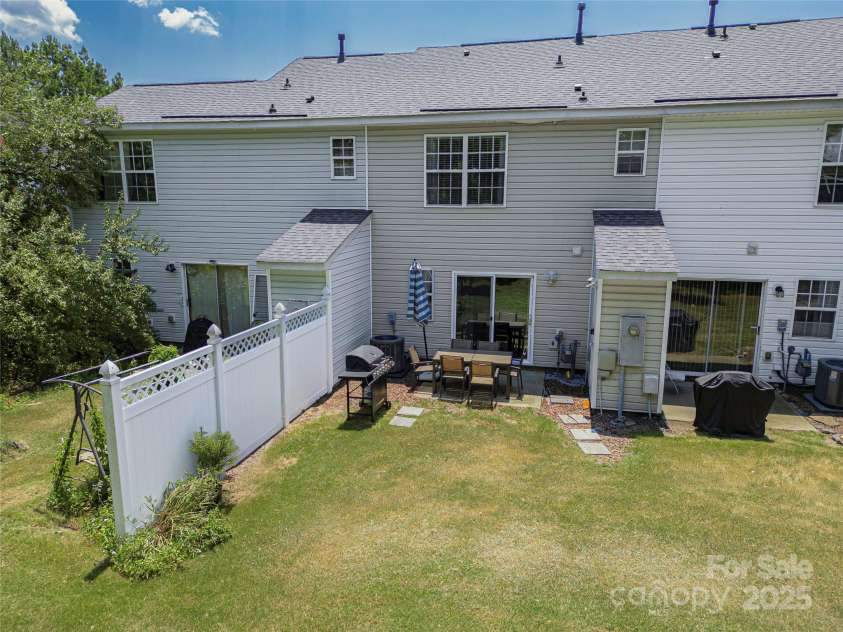 14217 Tranters Creek Lane, Charlotte, NC 28273.  MLS# CAR4281480, YatesRealty ID 27981. 