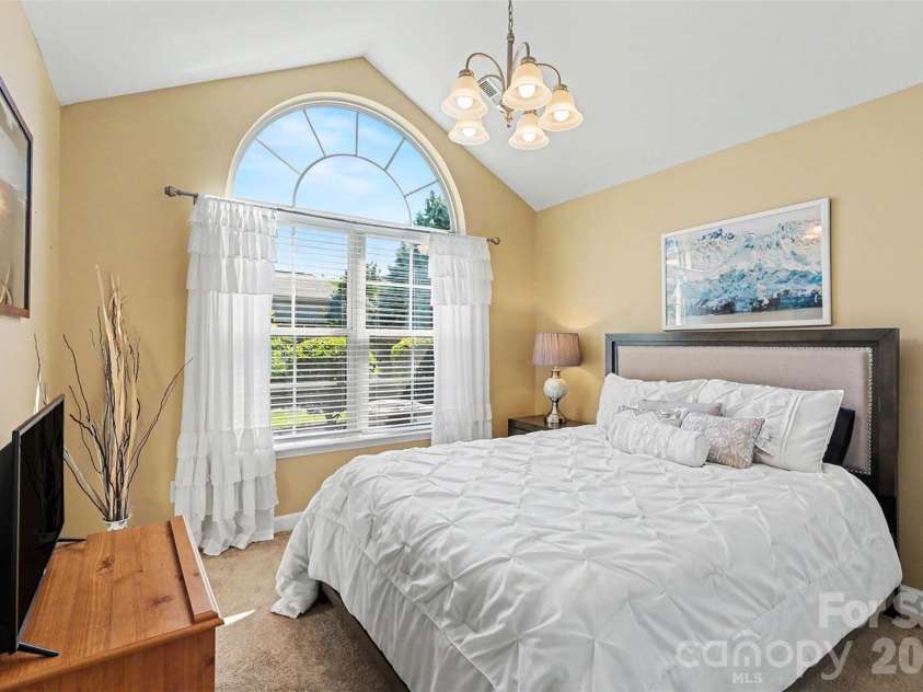 4720 Polo Gate Boulevard, Charlotte, NC 28216.  MLS# CAR4386173, YatesRealty ID 27981. 