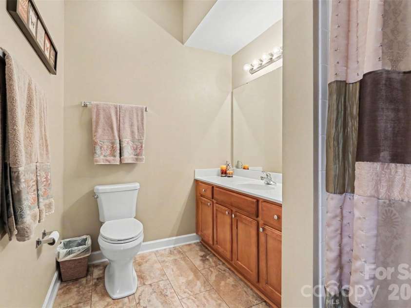 4720 Polo Gate Boulevard, Charlotte, NC 28216.  MLS# CAR4386173, YatesRealty ID 27981. 