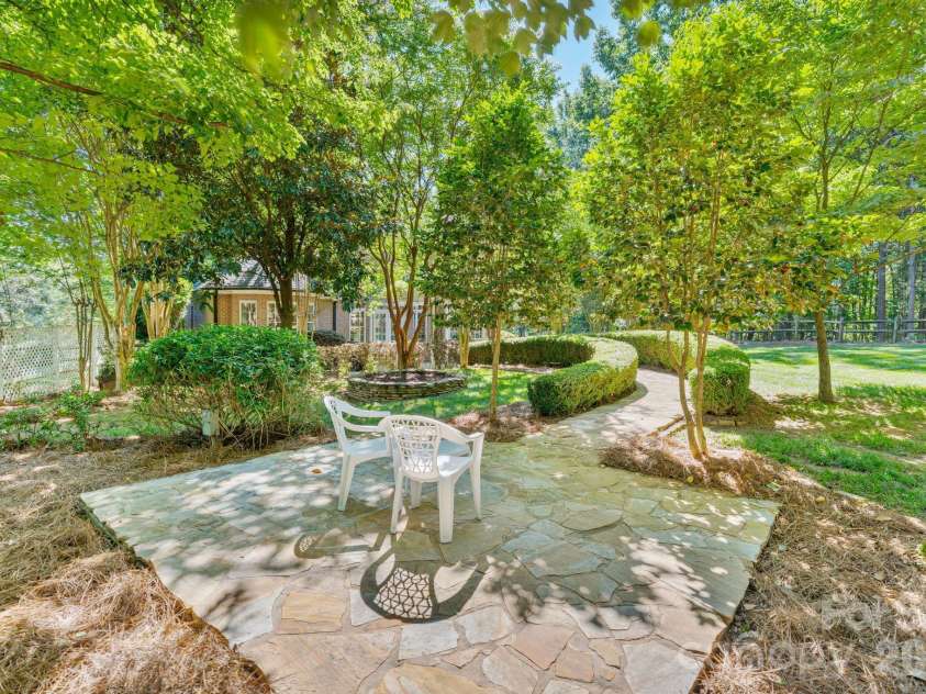 108 Broadview Circle, Mooresville, NC 28117.  MLS# CAR4388348, YatesRealty ID 27982. 