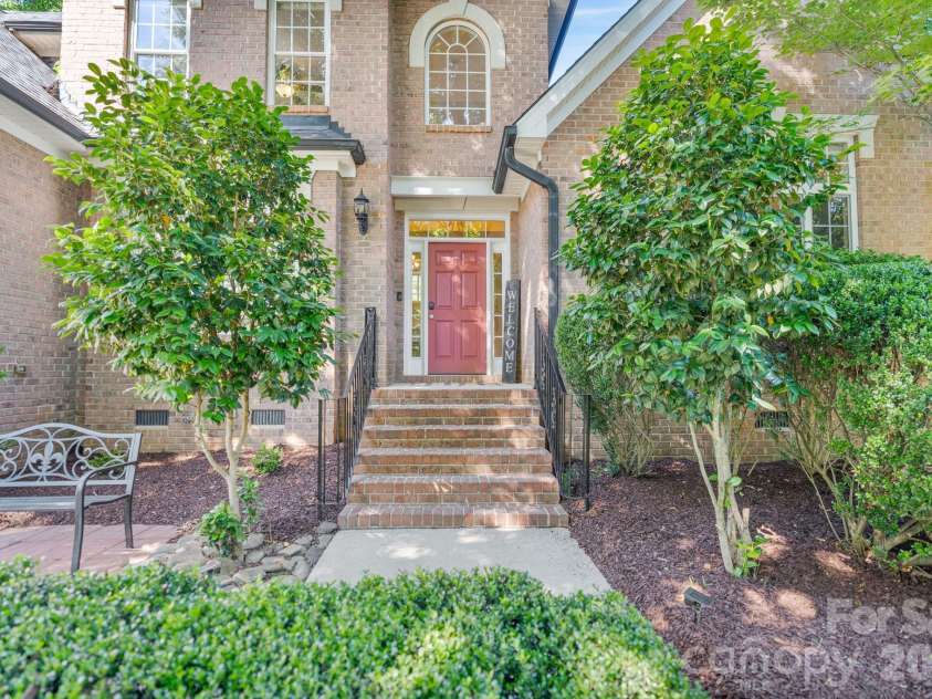 108 Broadview Circle, Mooresville, NC 28117.  MLS# CAR4388348, YatesRealty ID 27982. 