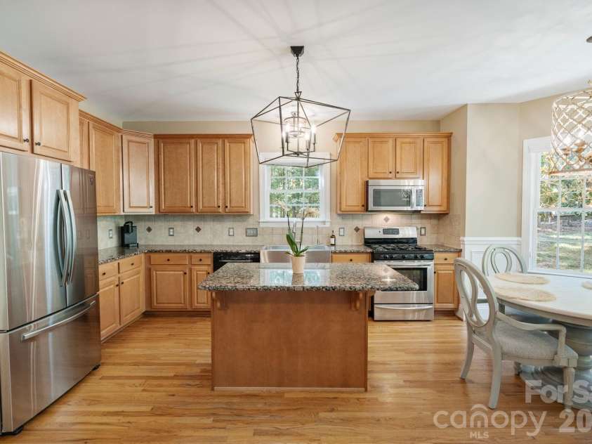 108 Broadview Circle, Mooresville, NC 28117.  MLS# CAR4388348, YatesRealty ID 27982. Functional kitchen design