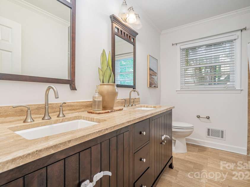 6749 Windyrush Road, Charlotte, NC 28226.  MLS# CAR4259624, YatesRealty ID 27982. 