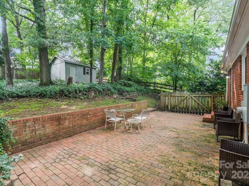 6749 Windyrush Road, Charlotte, NC 28226.  MLS# CAR4259624, YatesRealty ID 27982. 