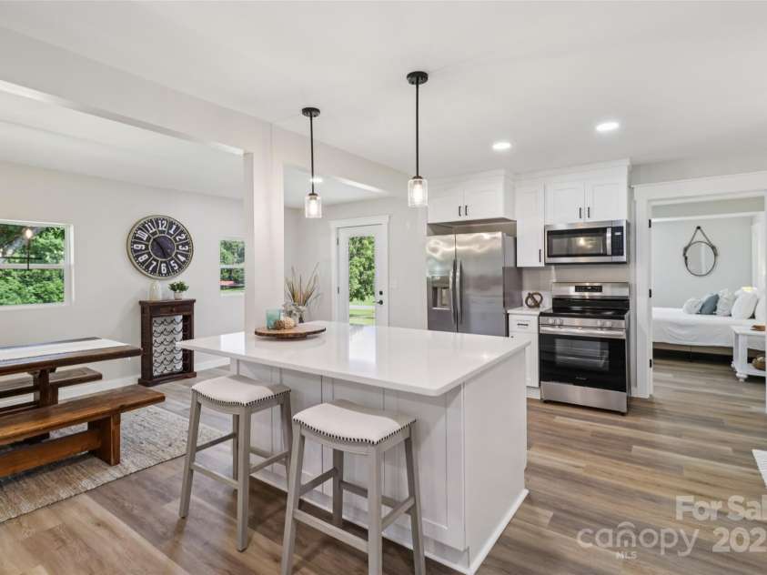 37598 Mountain Creek Road, New London, NC 28127.  MLS# CAR4258380, YatesRealty ID 27983. Kitchen