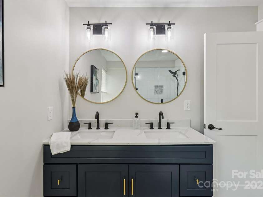 37598 Mountain Creek Road, New London, NC 28127.  MLS# CAR4258380, YatesRealty ID 27983. Primary Bath