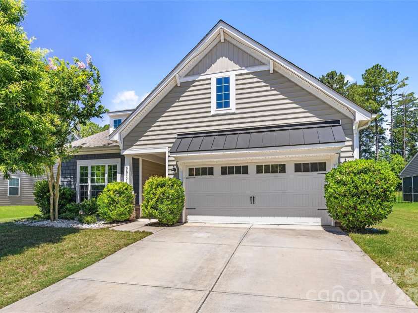 2321 Napa Valley Drive, Waxhaw, NC 28173.  MLS# CAR4389145, YatesRealty ID 27984. 