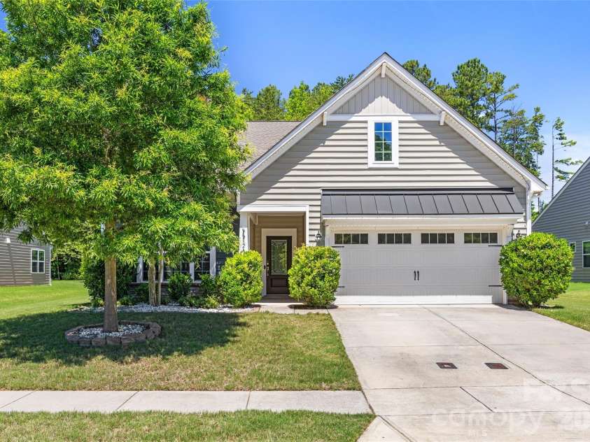 2321 Napa Valley Drive, Waxhaw, NC 28173.  MLS# CAR4389145, YatesRealty ID 27984. 