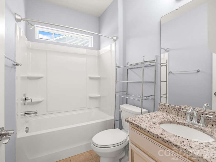 2321 Napa Valley Drive, Waxhaw, NC 28173.  MLS# CAR4389145, YatesRealty ID 27984. 