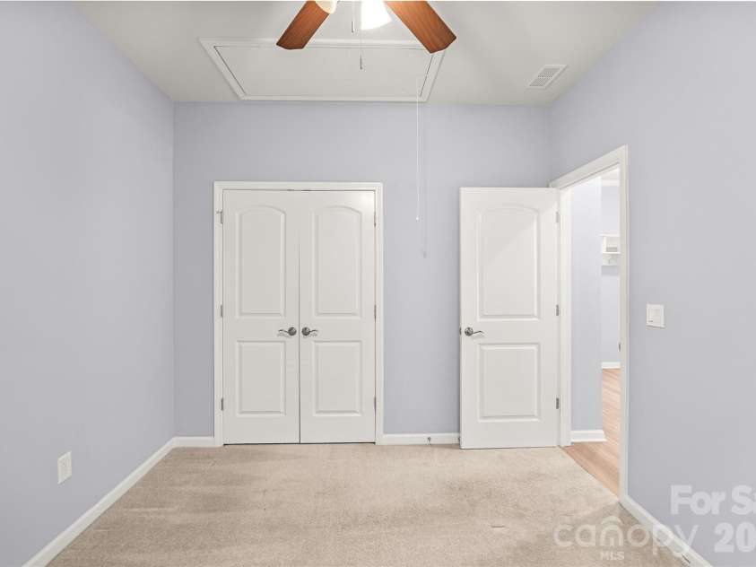 2321 Napa Valley Drive, Waxhaw, NC 28173.  MLS# CAR4389145, YatesRealty ID 27984. 