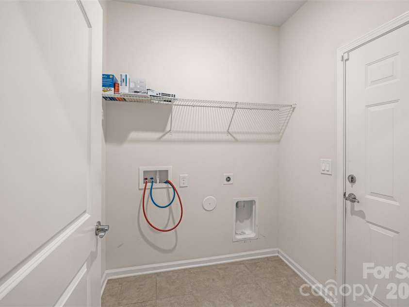 2321 Napa Valley Drive, Waxhaw, NC 28173.  MLS# CAR4389145, YatesRealty ID 27984. 