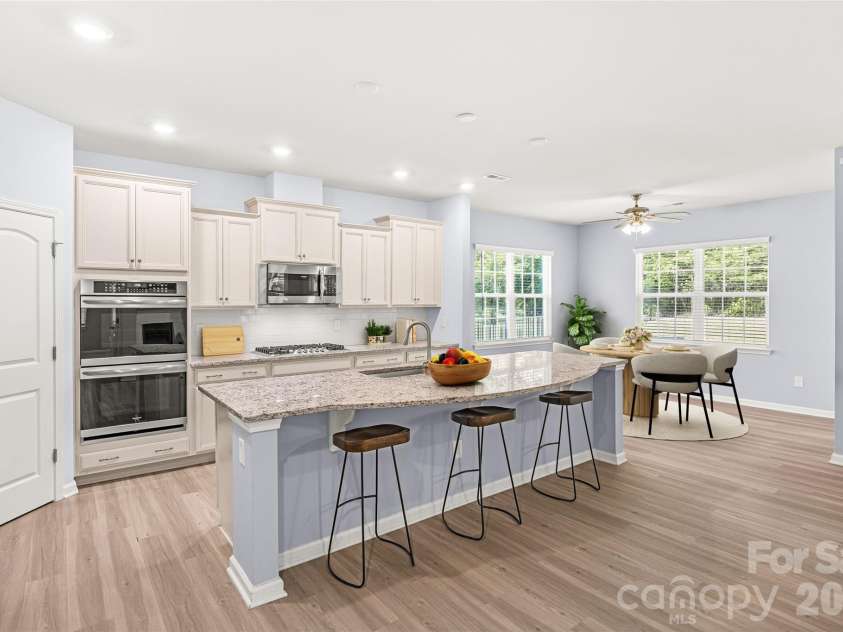 2321 Napa Valley Drive, Waxhaw, NC 28173.  MLS# CAR4389145, YatesRealty ID 27984. 