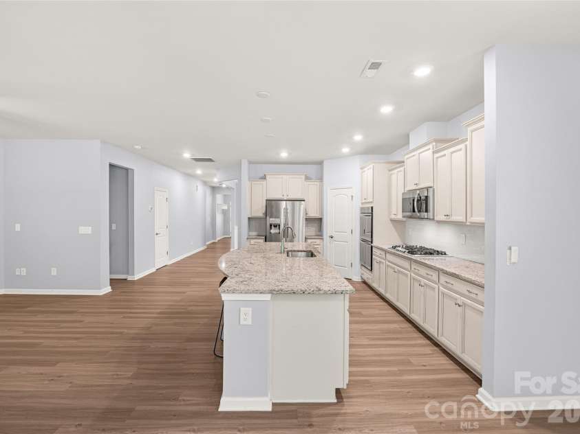 2321 Napa Valley Drive, Waxhaw, NC 28173.  MLS# CAR4389145, YatesRealty ID 27984. 