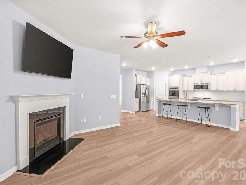 2321 Napa Valley Drive, Waxhaw, NC 28173.  MLS# CAR4389145, YatesRealty ID 27984. 