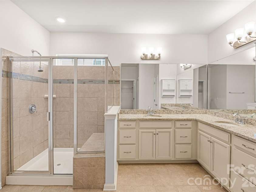 2321 Napa Valley Drive, Waxhaw, NC 28173.  MLS# CAR4389145, YatesRealty ID 27984. 